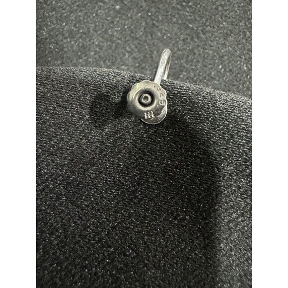 .925 Mother Of Pearl‎ Grapes Design Earrings - Picture 4 of 4